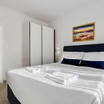 Apartman Corcovado With Heated Pool