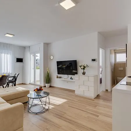 Апартаменты Corcovado With Heated Pool Водице