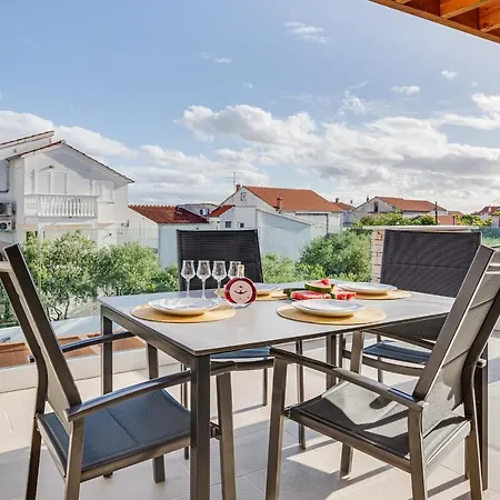 Corcovado With Heated Pool Apartament Vodice