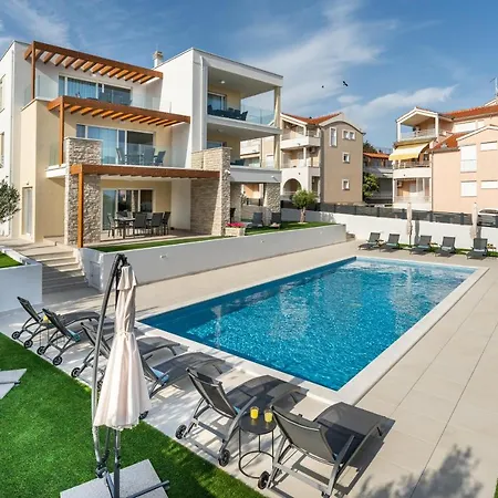 Apartment Corcovado With Heated Pool