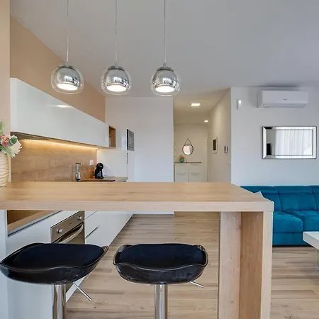 Apartament Corcovado With Heated Pool Vodice