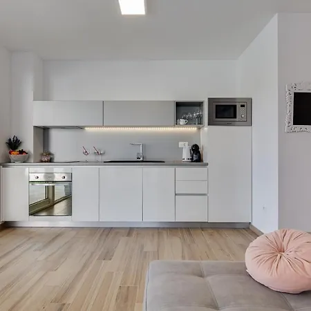 Corcovado With Heated Pool Апартаменты Водице