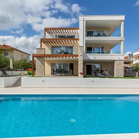 Corcovado With Heated Pool Апартаменты *