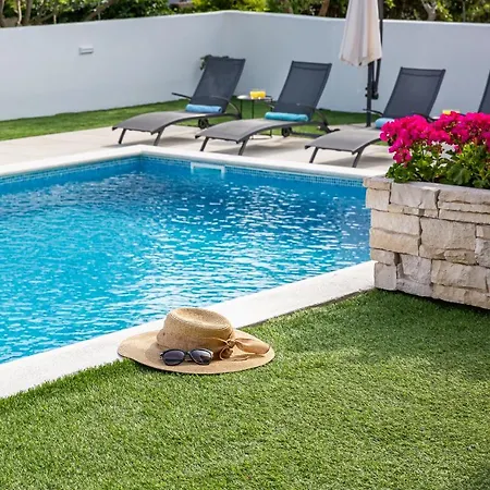 Corcovado With Heated Pool