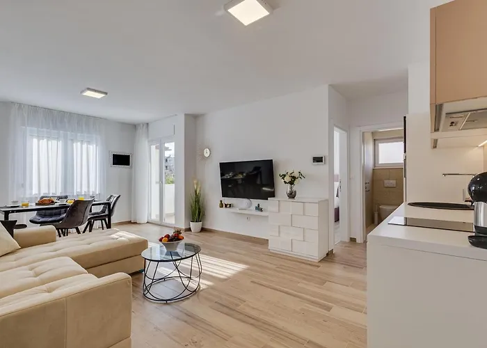 Apartamento Corcovado With Heated Pool Vodice