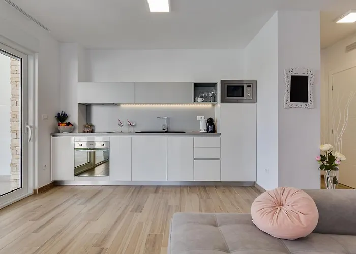 Corcovado With Heated Pool Appartement Vodice